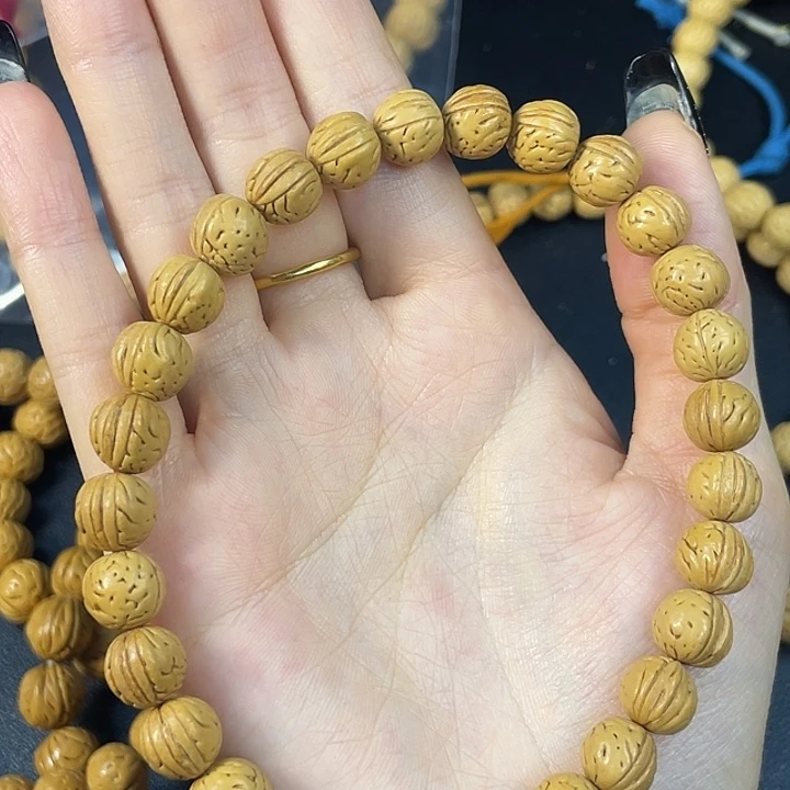 L***u桃核吊坠1111111111