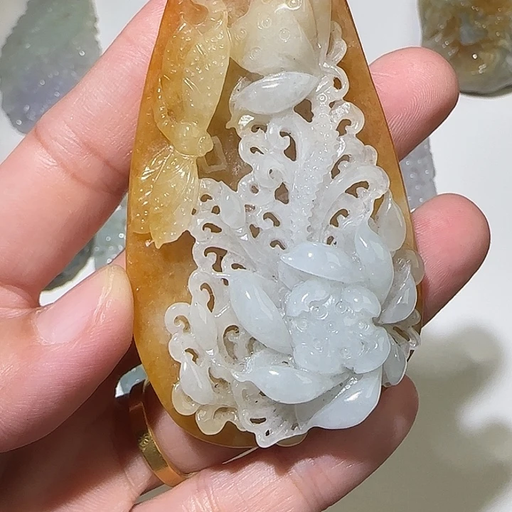 翡翠未镶嵌颈饰翡翠