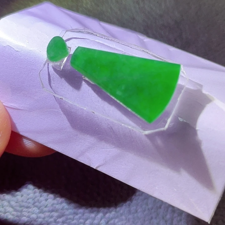 定制翡翠未镶嵌翡翠