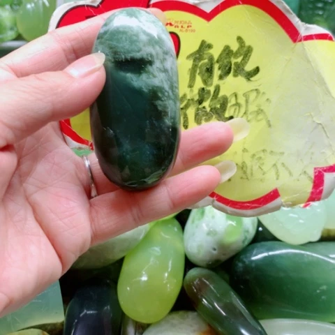 未镶嵌蛇纹石玉手把件