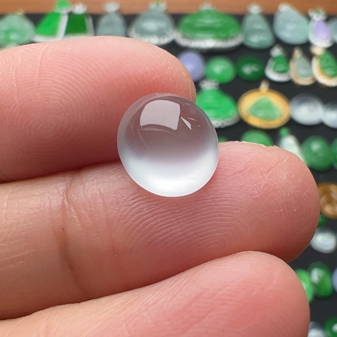 翡翠颈饰未镶嵌蛋9.6