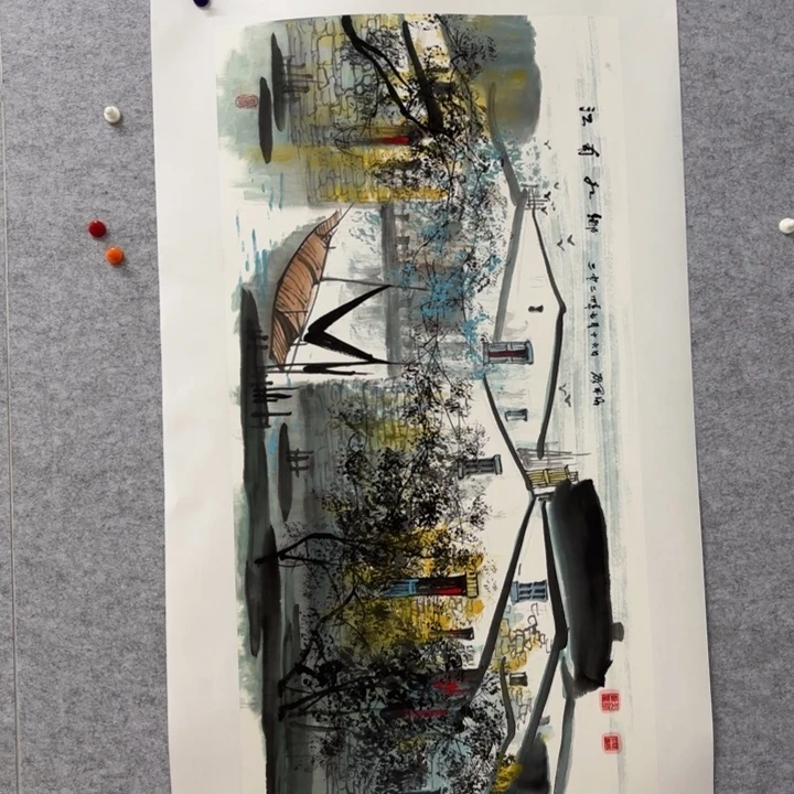 国画花鸟等图案为一体而
