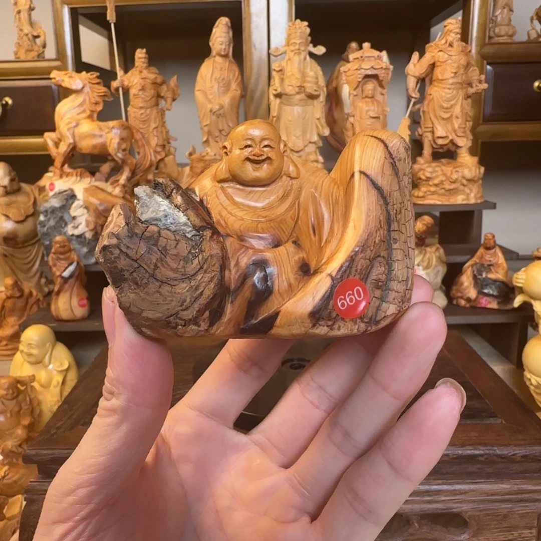 ****】崖柏小木匠艺雕一物一拍