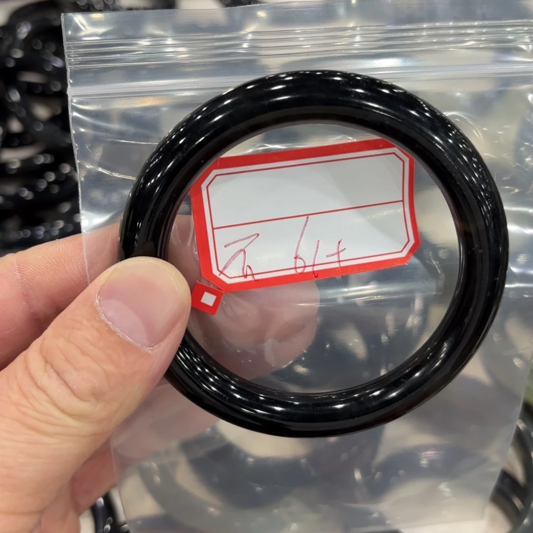 蛇纹石玉手镯未镶嵌不**'