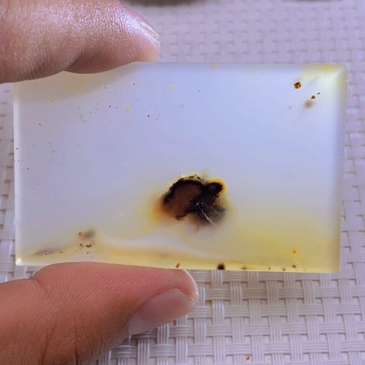 玛瑙/玉髓颈饰未镶嵌丫**?