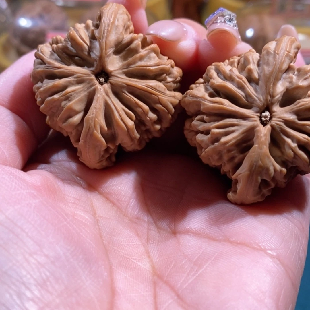 【闪购商品】文玩核桃吊坠宫*虎头王