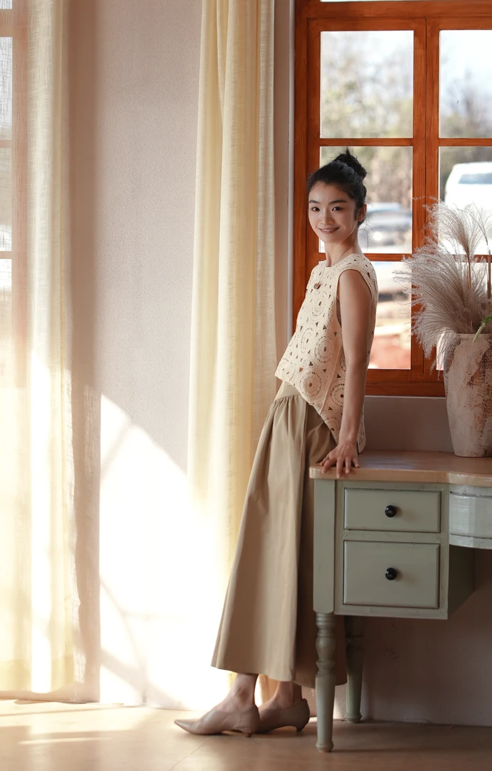 CHUN·「米兰衫」无袖休闲夏季镂空圆领提花套头宽松百搭毛衣针织衫