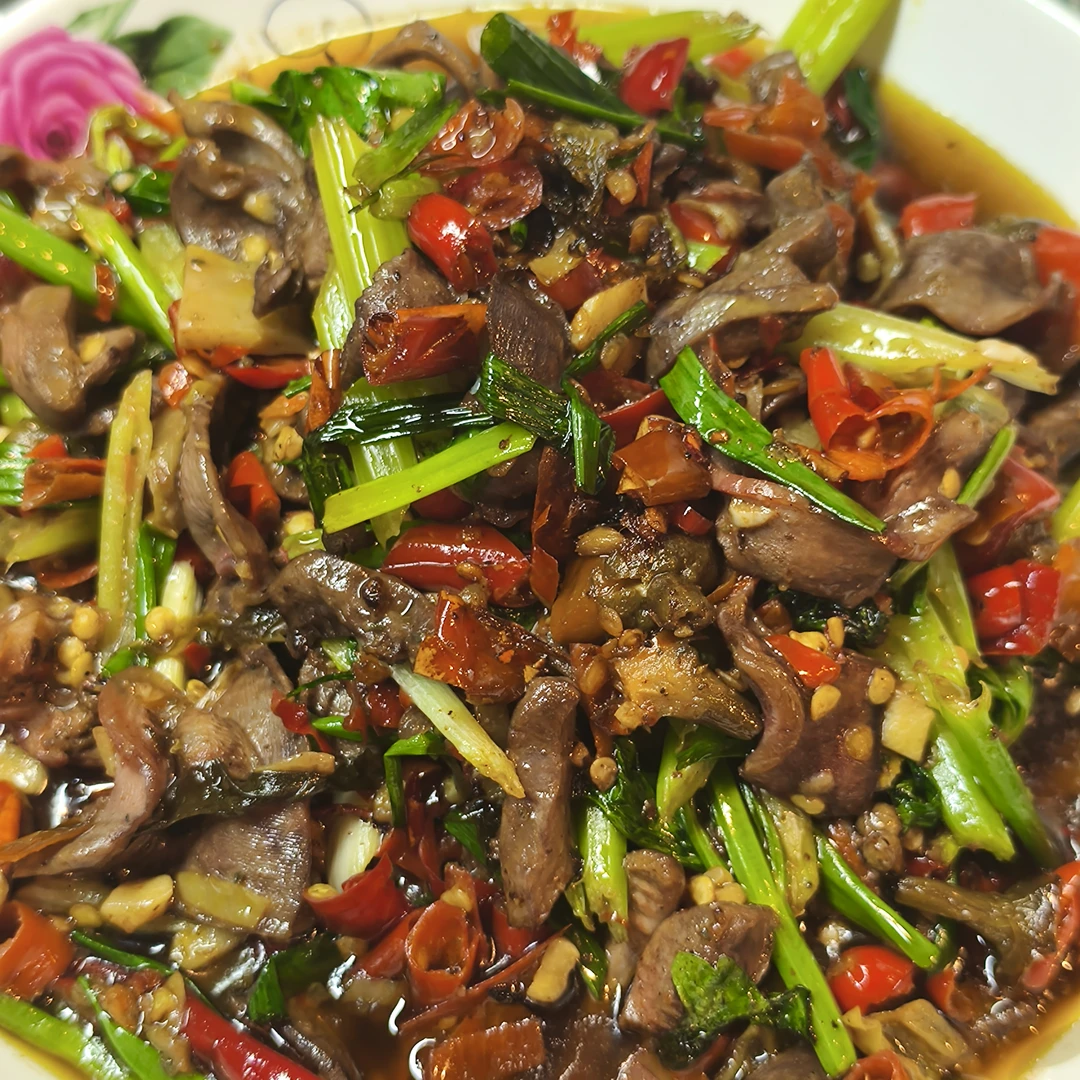 酸辣鸡杂爽口开胃下饭菜