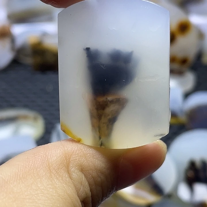 未镶嵌颈饰玛瑙/玉髓