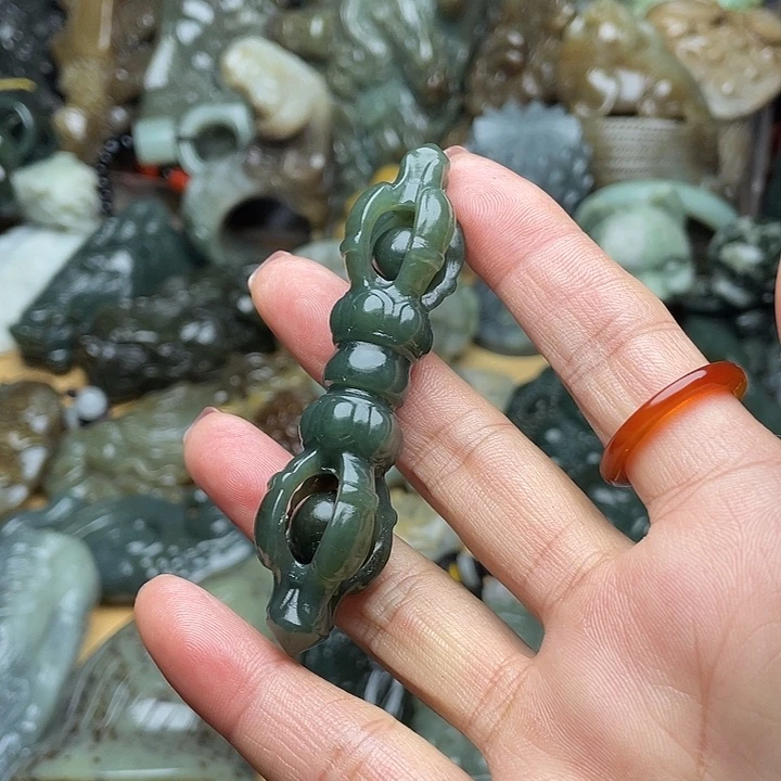 和田玉未镶嵌挂件