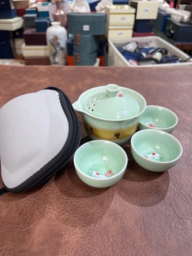 169龙泉青瓷一壶三杯旅行茶具