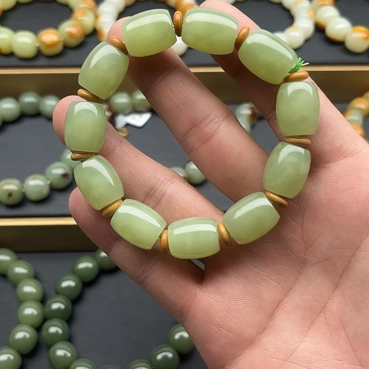 透闪石质玉未镶嵌手链