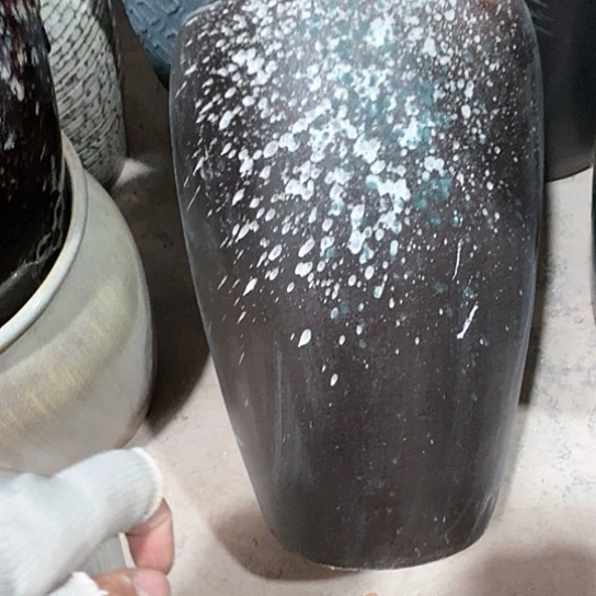 紫砂花盆口17高度32黑烟花