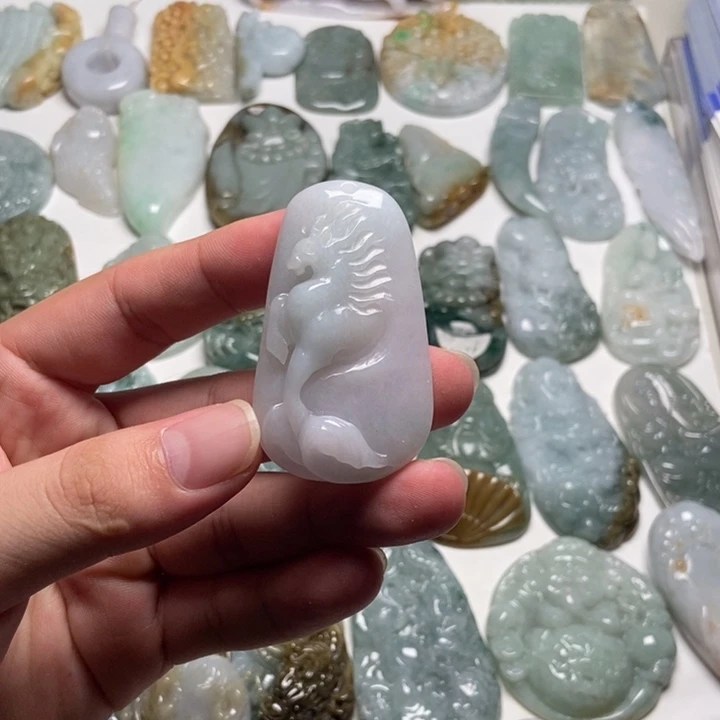 颈饰未镶嵌翡翠马牌51