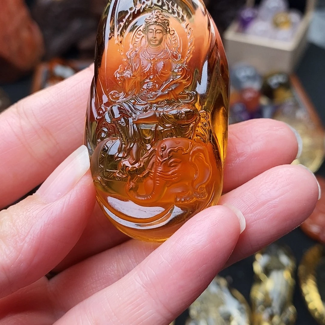 秦***ॐ未镶嵌颈饰水晶天然水晶吊坠