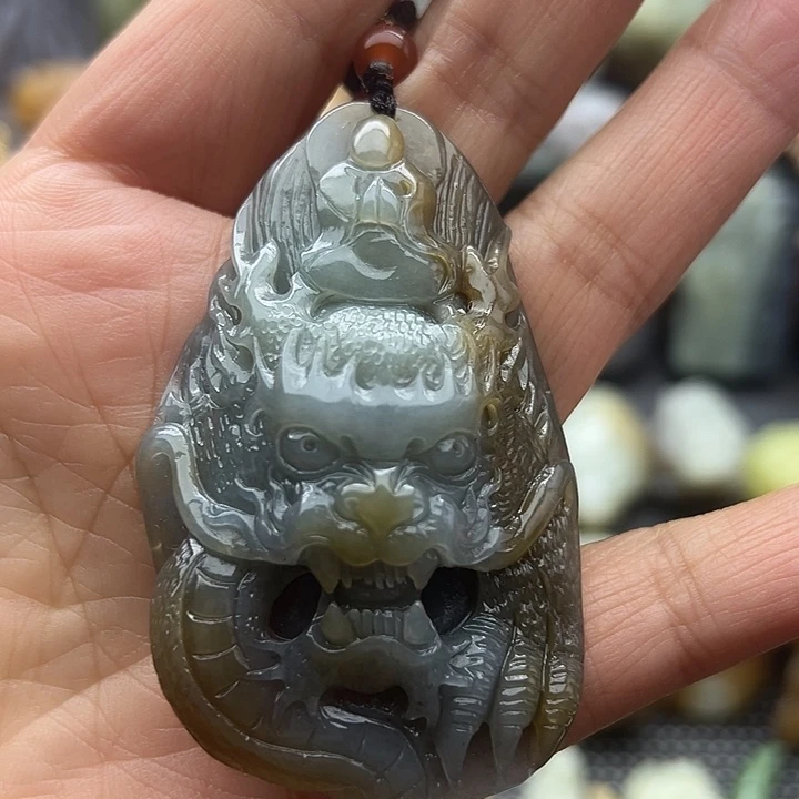 和田玉（糖玉）未镶嵌颈饰