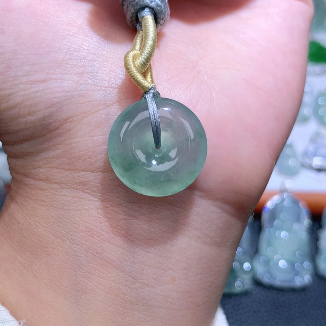 翡翠未镶嵌颈饰扣子