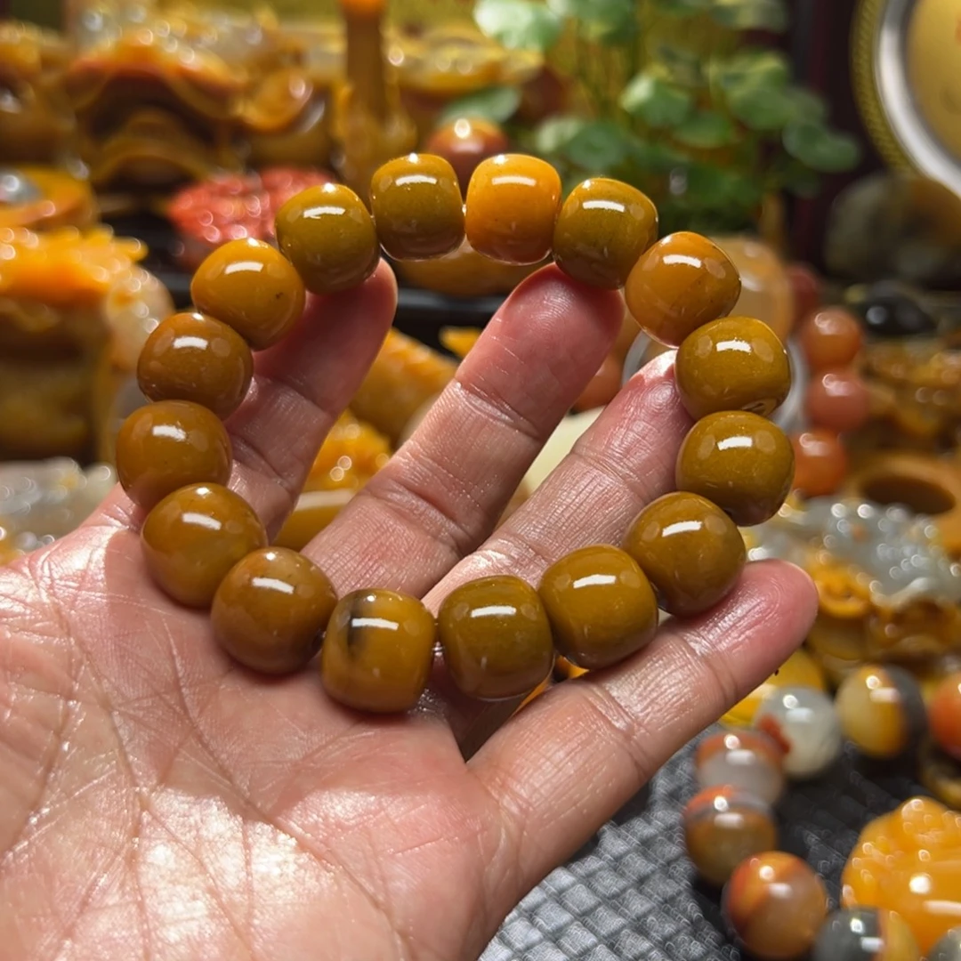 石英质玉未镶嵌颈饰