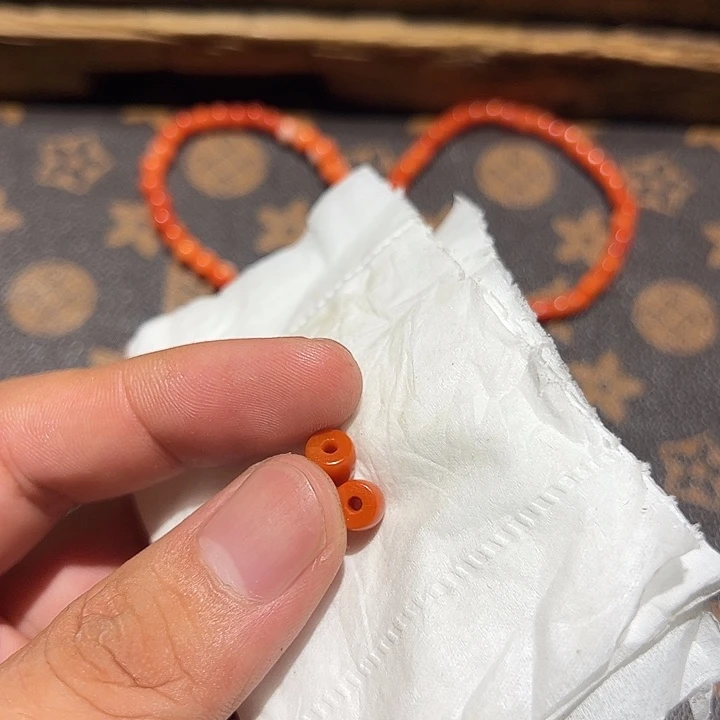 U***o玻璃颈饰你在一起的