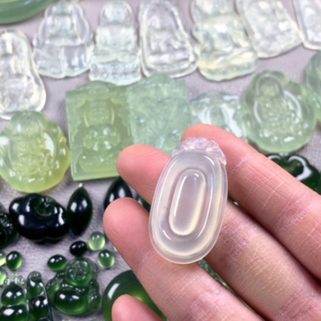 【闪购商品】蛇纹石玉吊坠未镶嵌