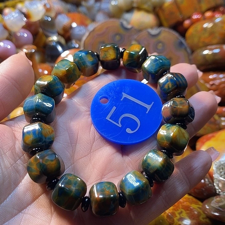 轩***音玛瑙/玉髓未镶嵌手链