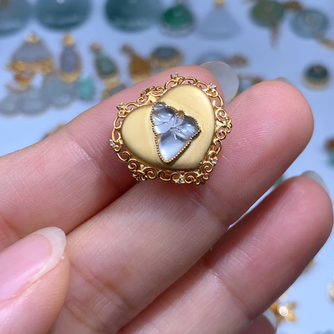 翡翠18K金镶嵌吊坠(不含链)天使