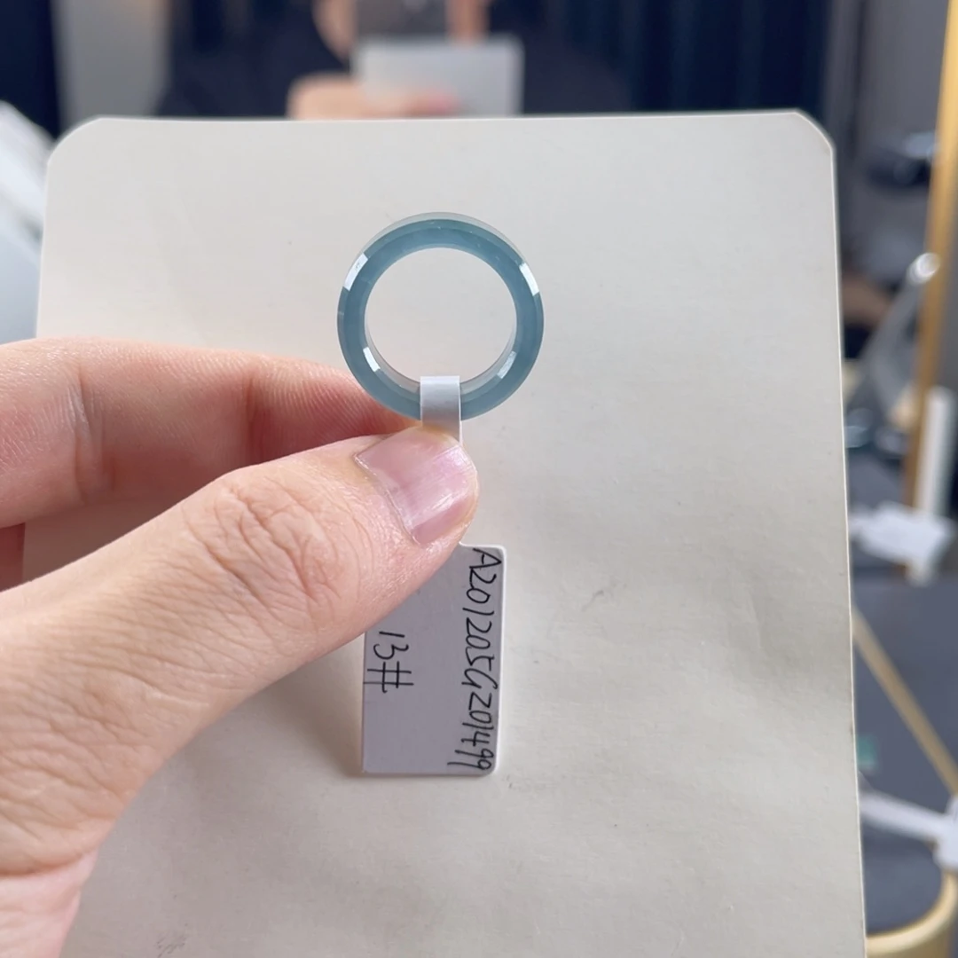 翡翠未镶嵌手镯素圈13