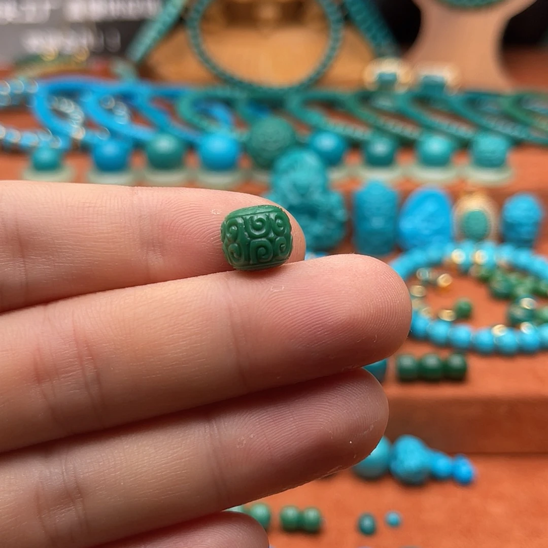 未镶嵌绿松石珠宝奇石