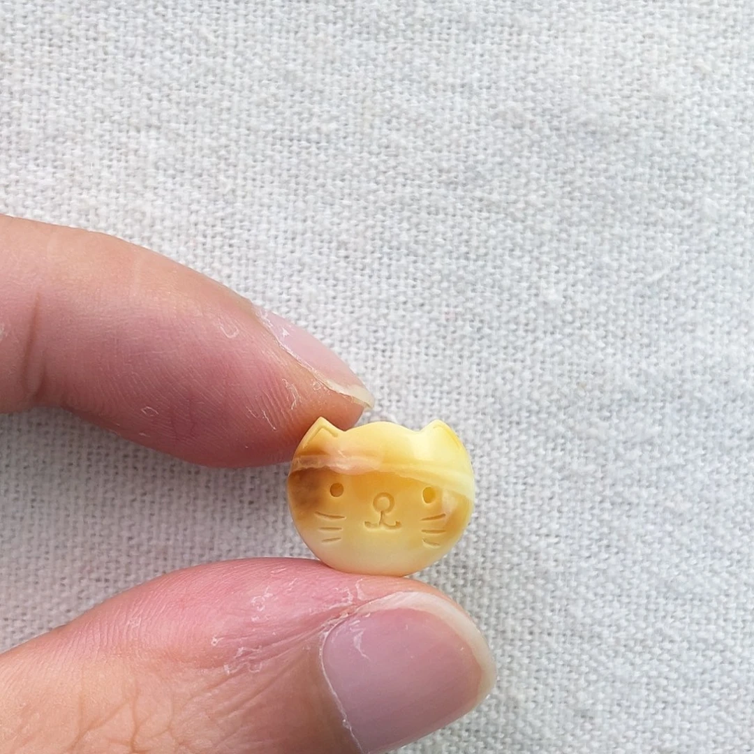 琥珀未镶嵌裸石猫咪