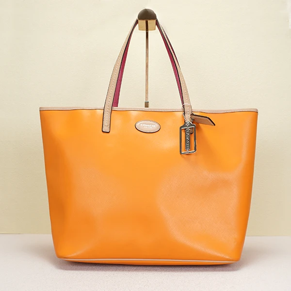95新 COACH/蔻驰 橙色十字纹牛皮购物袋