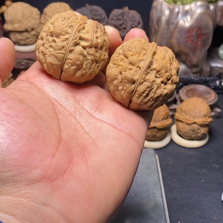 吊坠文玩核桃云南铁核桃41