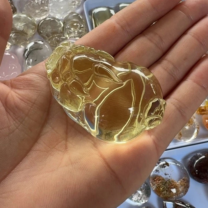 水晶珠宝半成品未镶嵌黄水晶貔貅