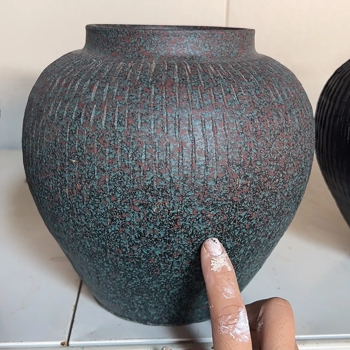 创意绿色坛子高20口11默认打孔