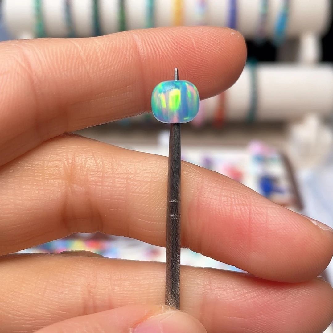 树脂制品人造欧泊卡8老型炫光蓝色单颗