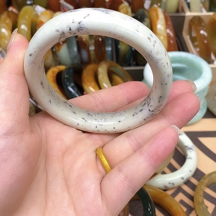 未镶嵌蛇纹石玉手镯