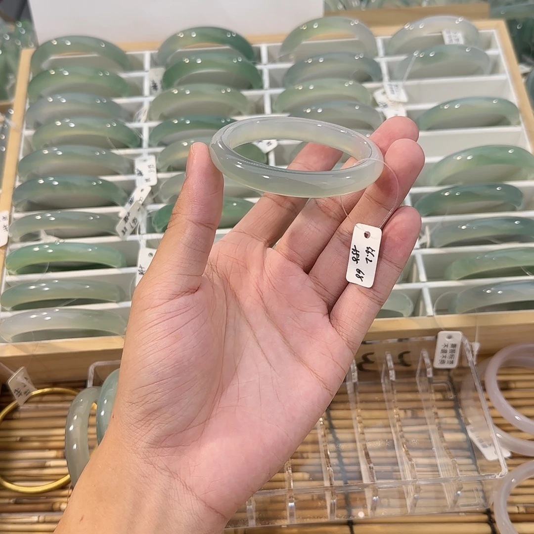 玛瑙/玉髓未镶嵌手镯圈口56.2