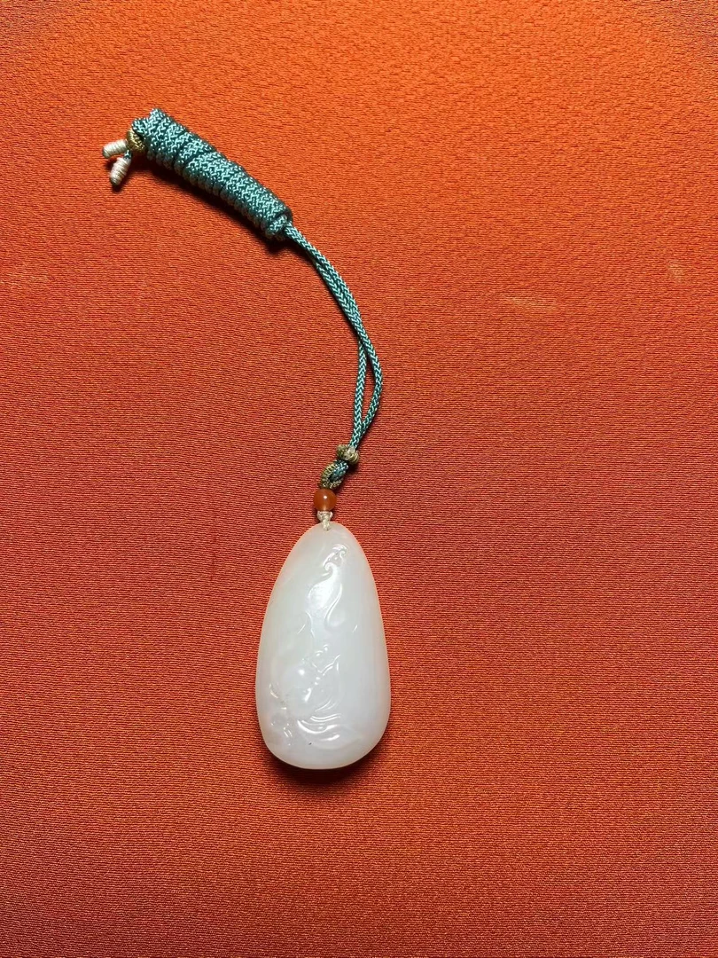 和田玉精品《花开富贵吊坠》