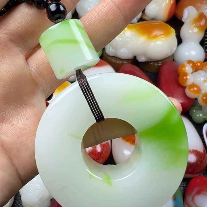 新疆戈壁五彩石金丝