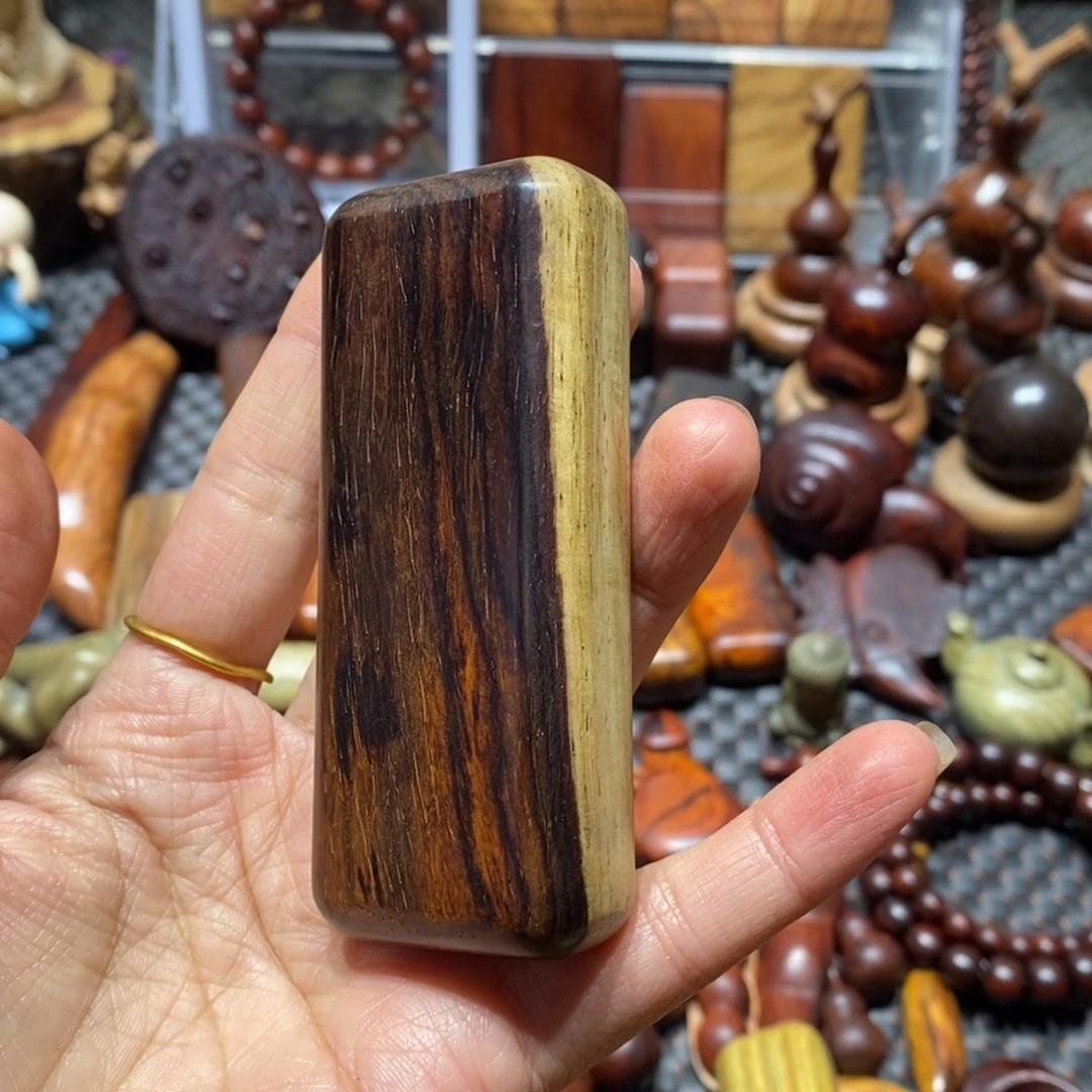 微凹黄檀（南美大红酸枝）周**下