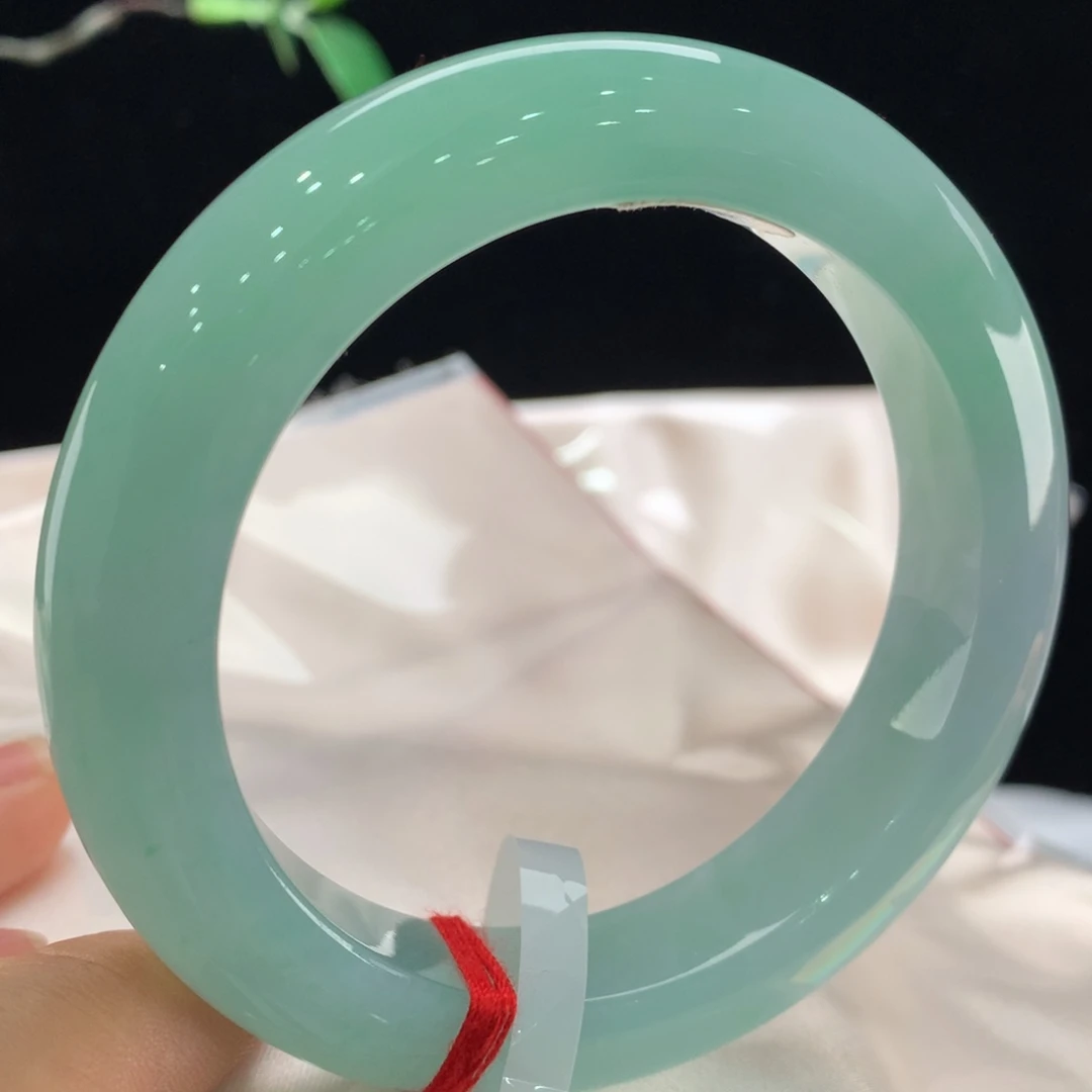 翡翠未镶嵌手镯0482