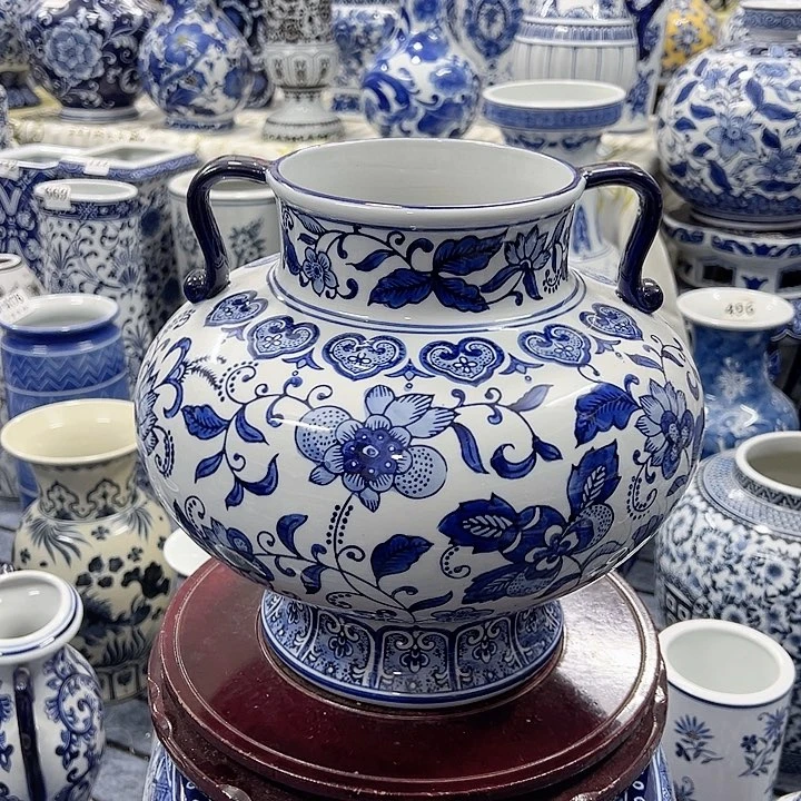 摆件手工手绘高温釉下彩，摆件，花瓶