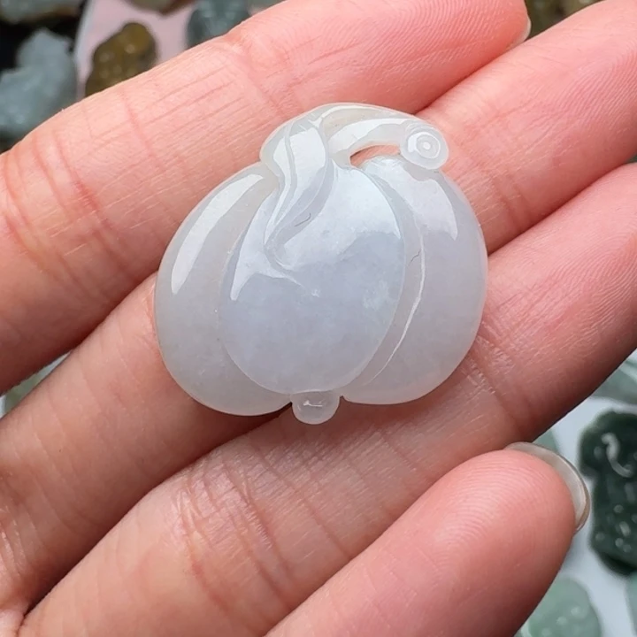 翡翠未镶嵌颈饰小南瓜