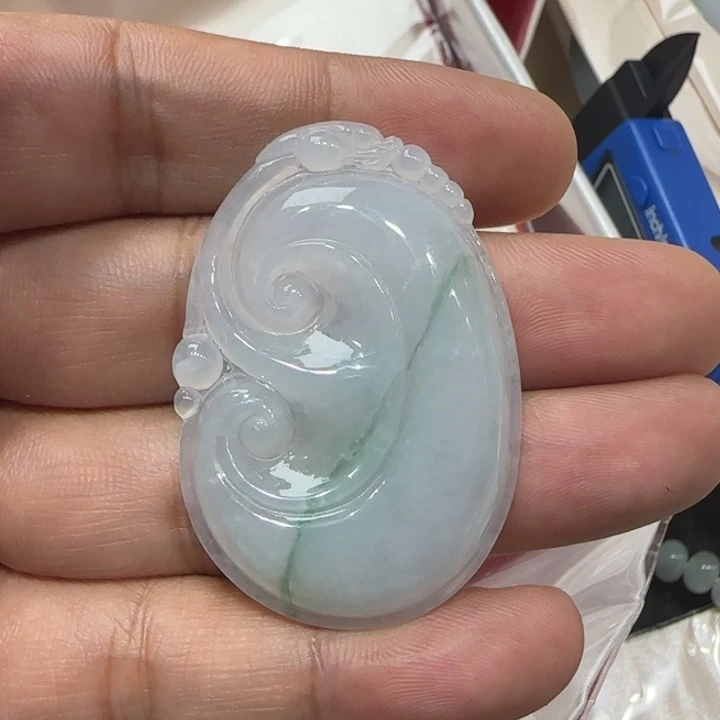 翡翠未镶嵌颈饰翡翠如意
