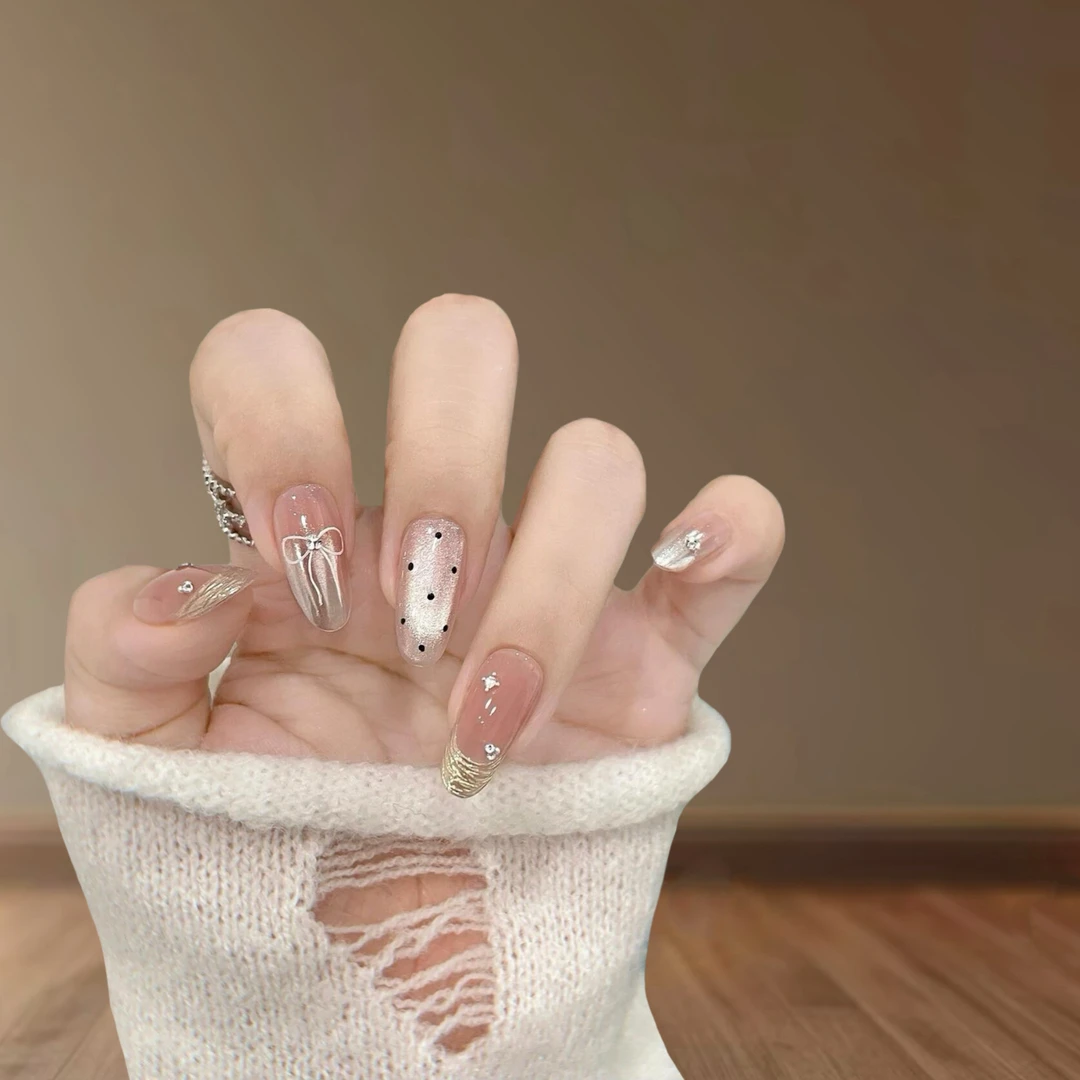 法式波点蝴蝶结魔镜粉纯欲短款穿戴甲片显白气质手工美甲