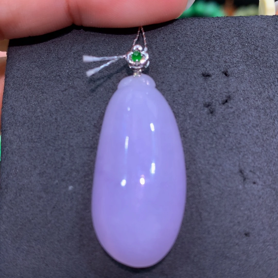 翡翠18K金镶嵌颈饰翡翠