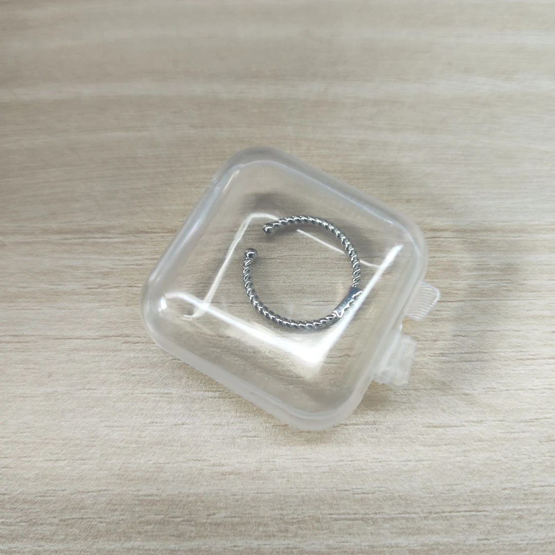 黄铜锆石戒指 戒带盒发货