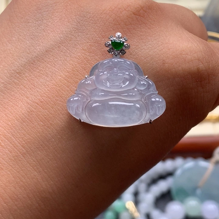 翡翠18K金镶嵌颈饰佛公