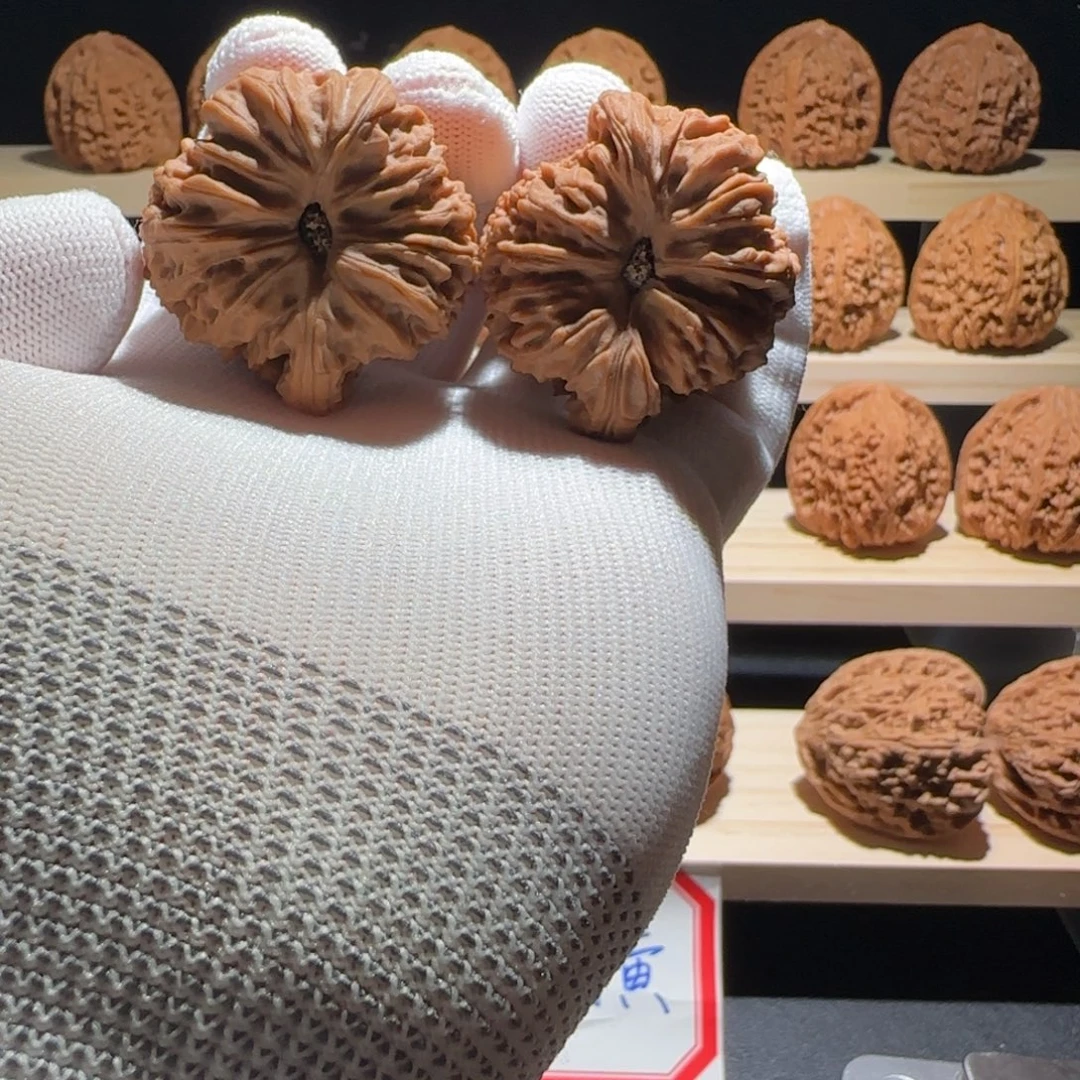 文玩核桃吊坠42丑疆