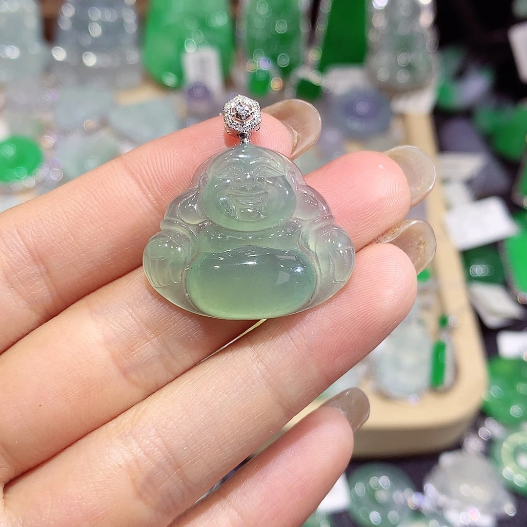 翡翠18K金镶嵌颈饰佛