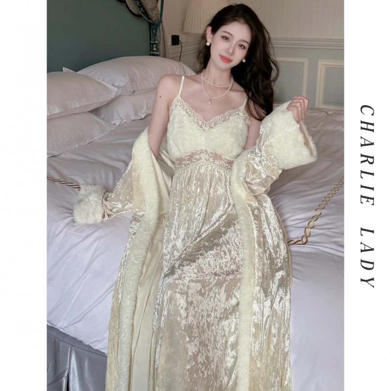 查理夫人【佩里月光】秋冬法式金钻雪花绒睡裙玫瑰绒高级两件套